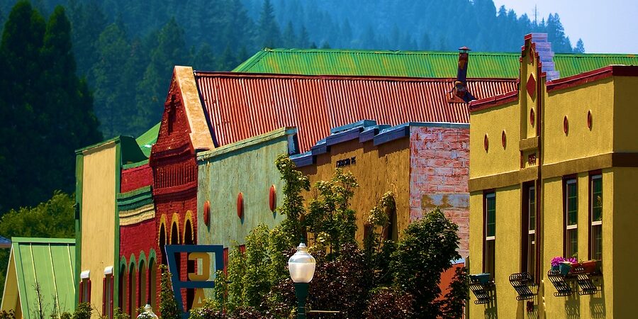 Colorful vintage buildings in Quincy California